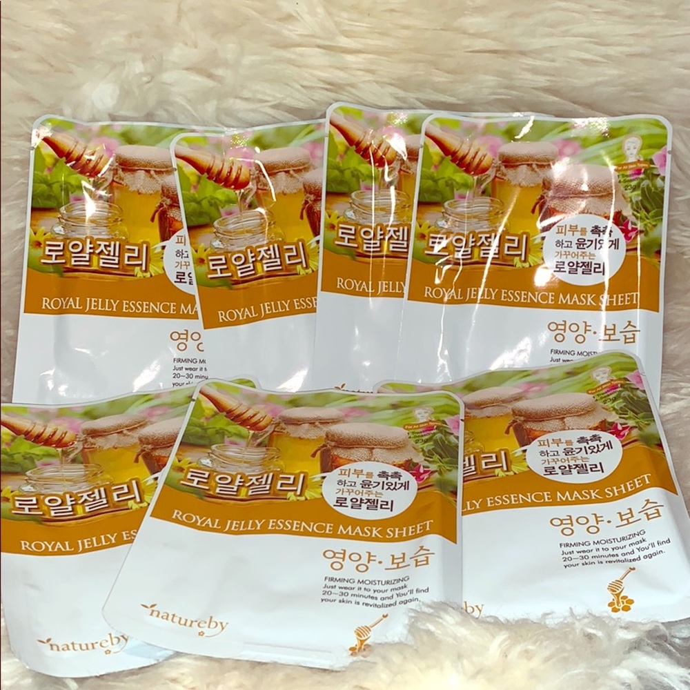 ‼️SOLD‼️ROYAL JLY ESSENCE MASK SHEET